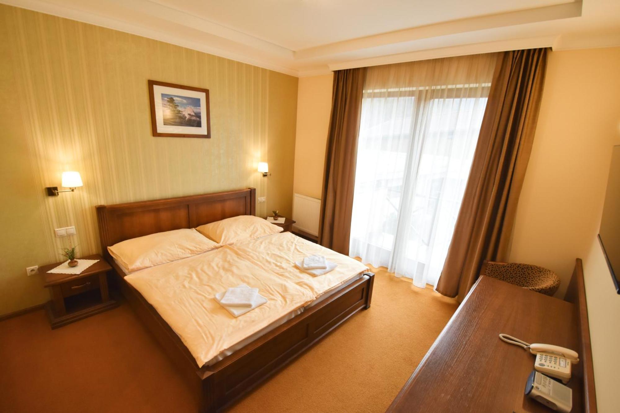 Country Saloon Bela Hotel Phòng bức ảnh