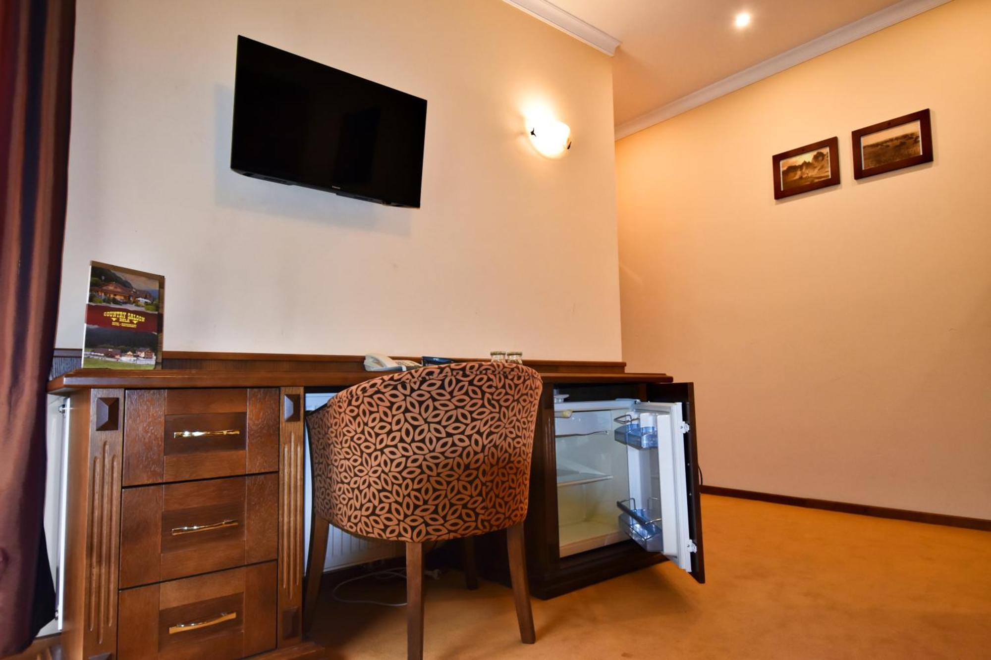 Country Saloon Bela Hotel Phòng bức ảnh