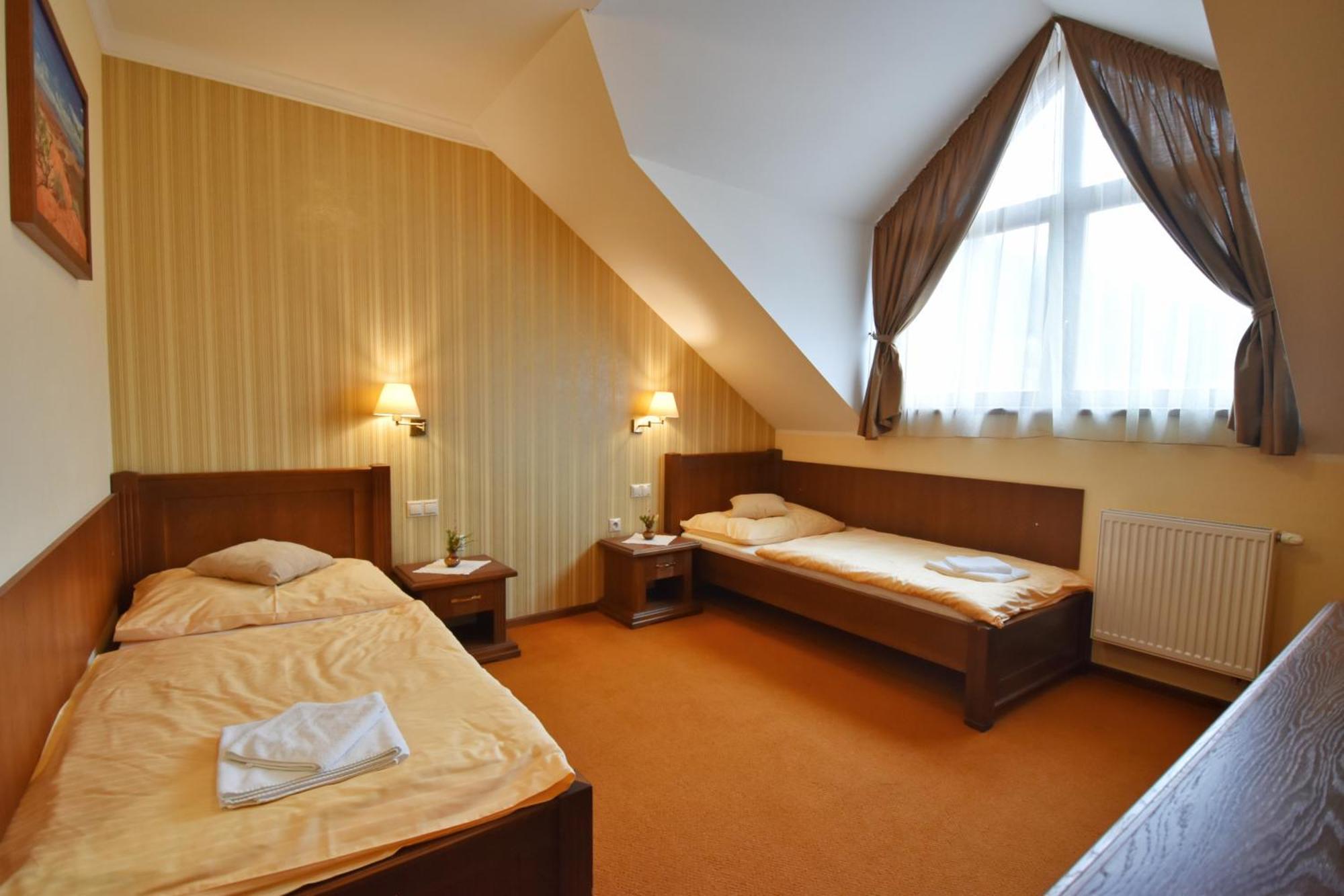 Country Saloon Bela Hotel Phòng bức ảnh