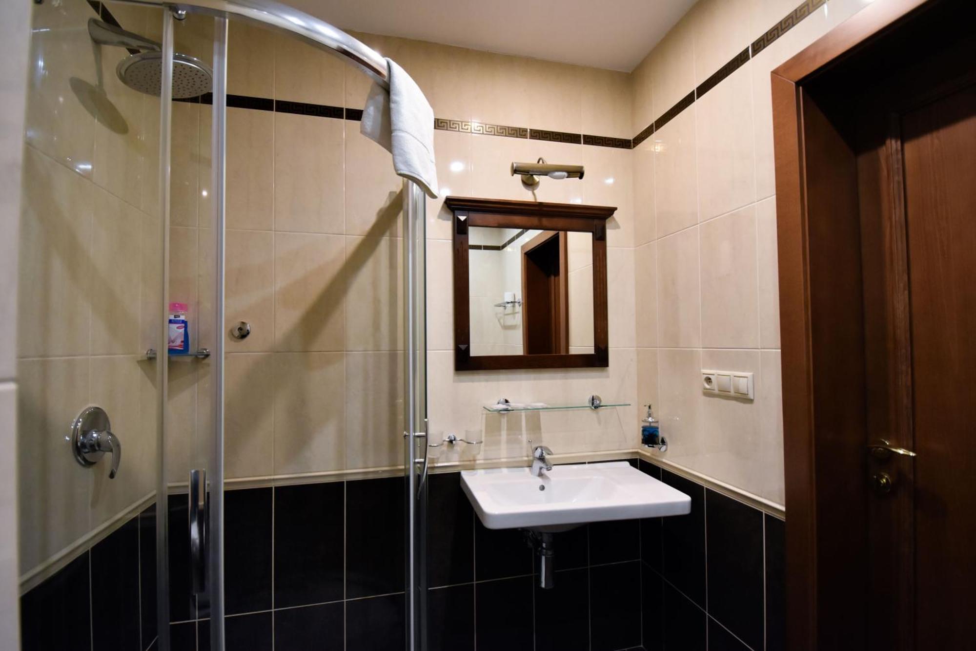 Country Saloon Bela Hotel Phòng bức ảnh