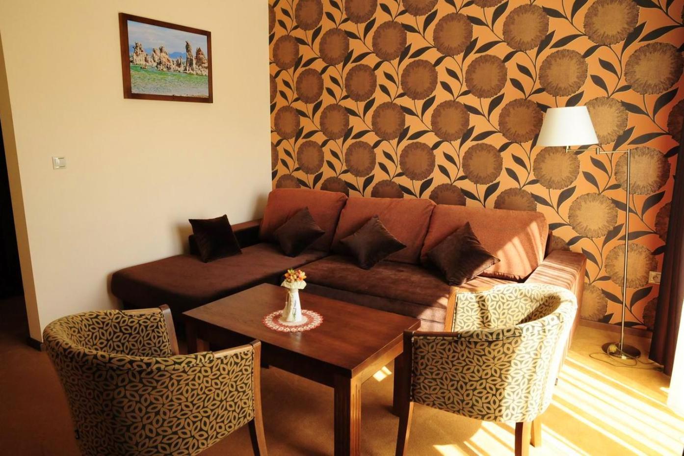 Country Saloon Bela Hotel Phòng bức ảnh