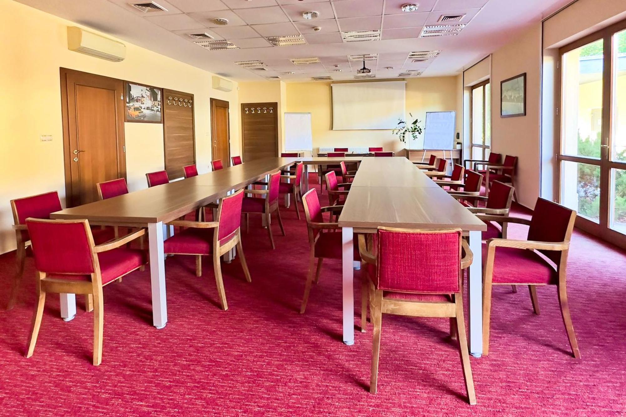 Country Saloon Bela Hotel Ngoại thất bức ảnh