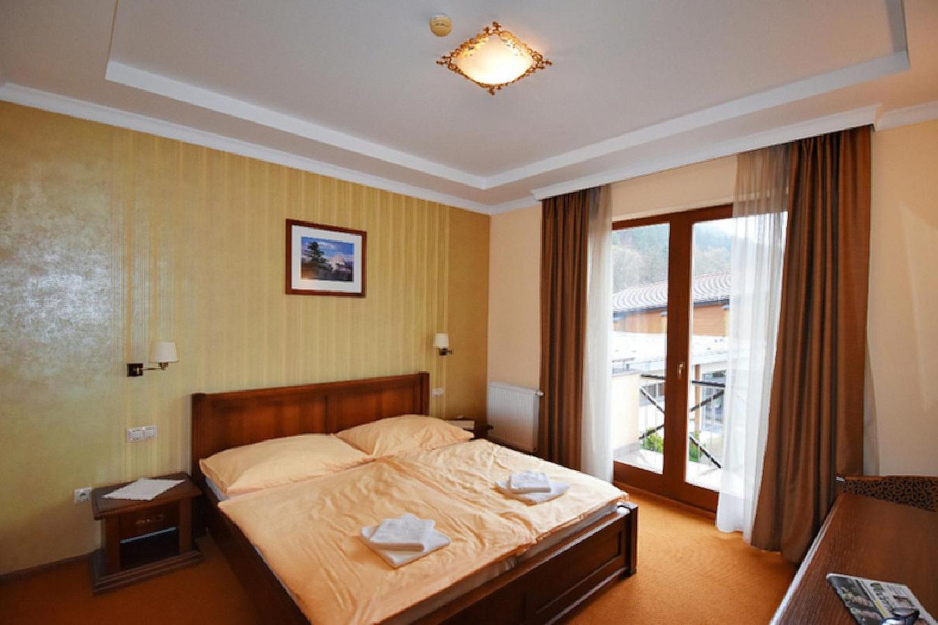 Country Saloon Bela Hotel Phòng bức ảnh